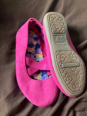 7 Faded Glory Pink Flats Faux soft suede - size Shoes:           7 & 7.5 (Little Kid)