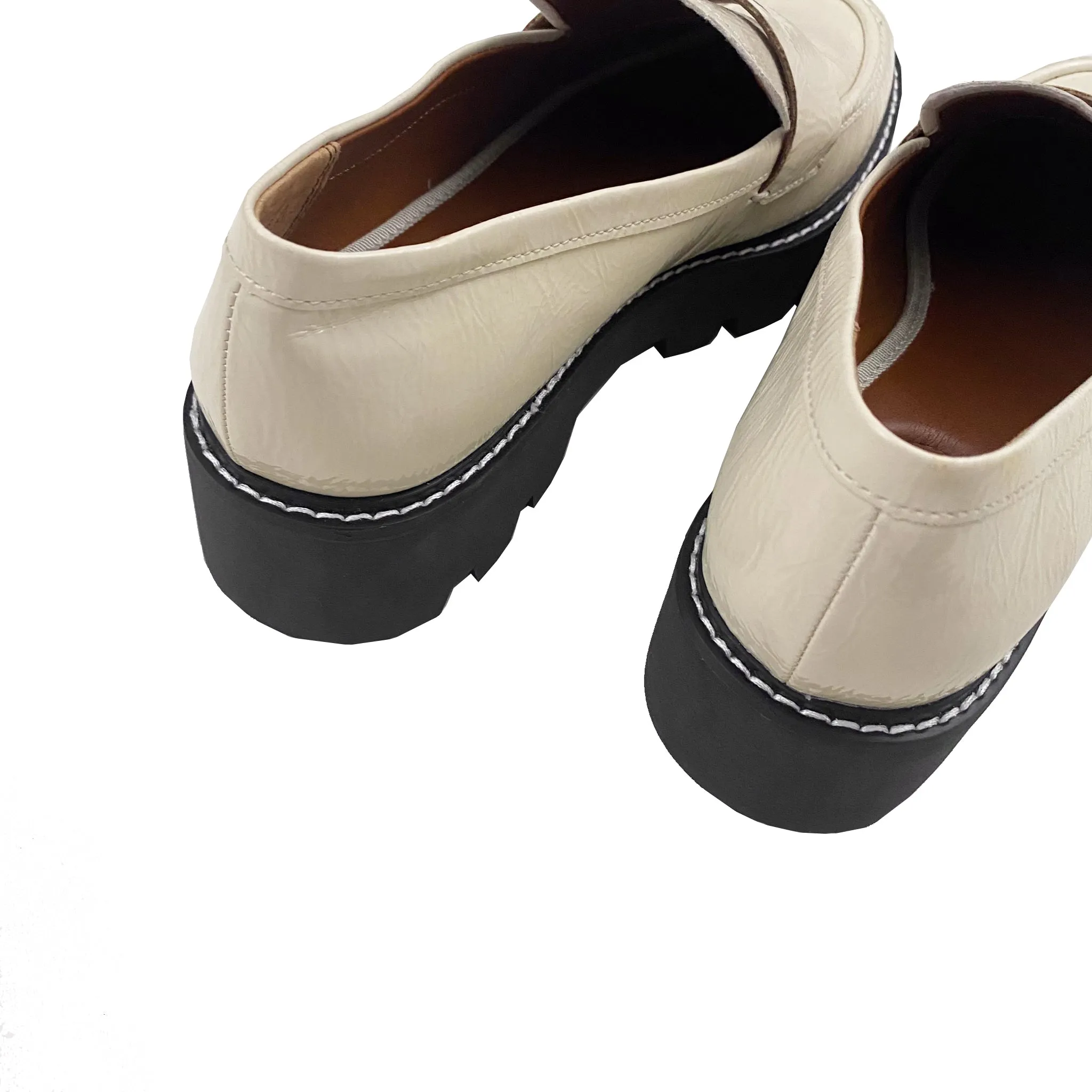 Creamy Loafers (8.5)o