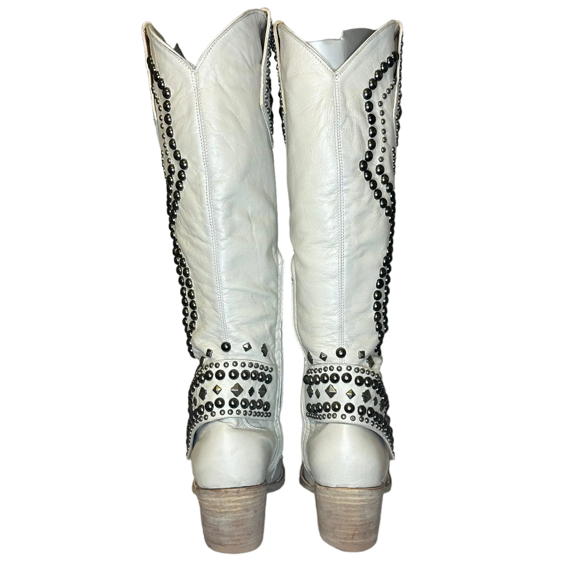 Old Gringo White Studded Boots. Size 9.