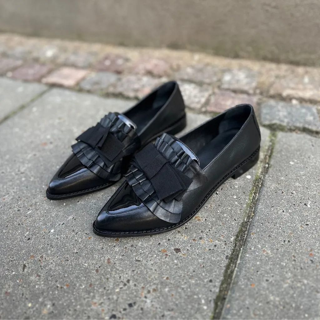 Peacefull shoes black