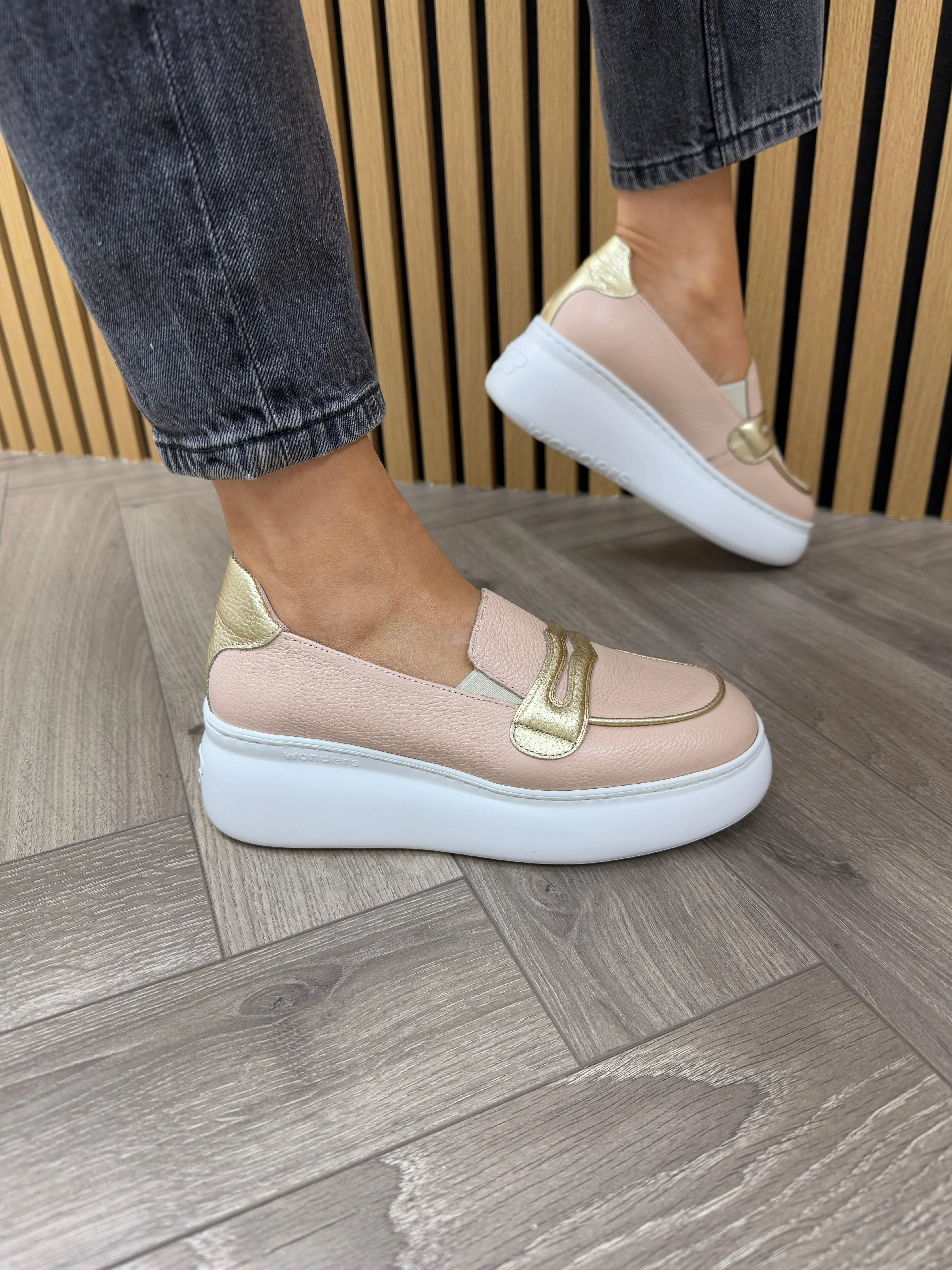 Wonders (SS25) Elevated Loafer with Metallic Detail A-2671 - Wild Palo/Max Platino (W15)